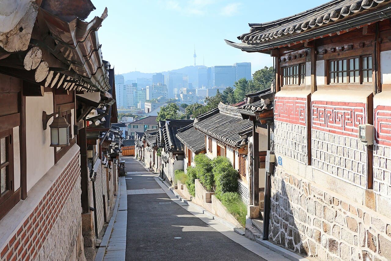 Tradisjonelle hanok-hus i Bukchon i Seoul
