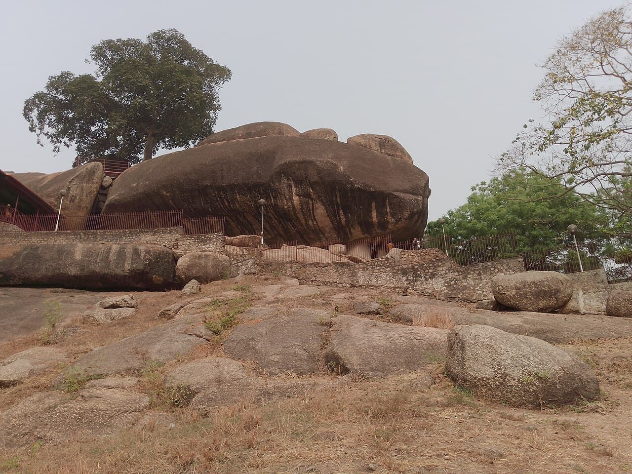 Klippeformasjonen Olumo Rock i Abeokuta