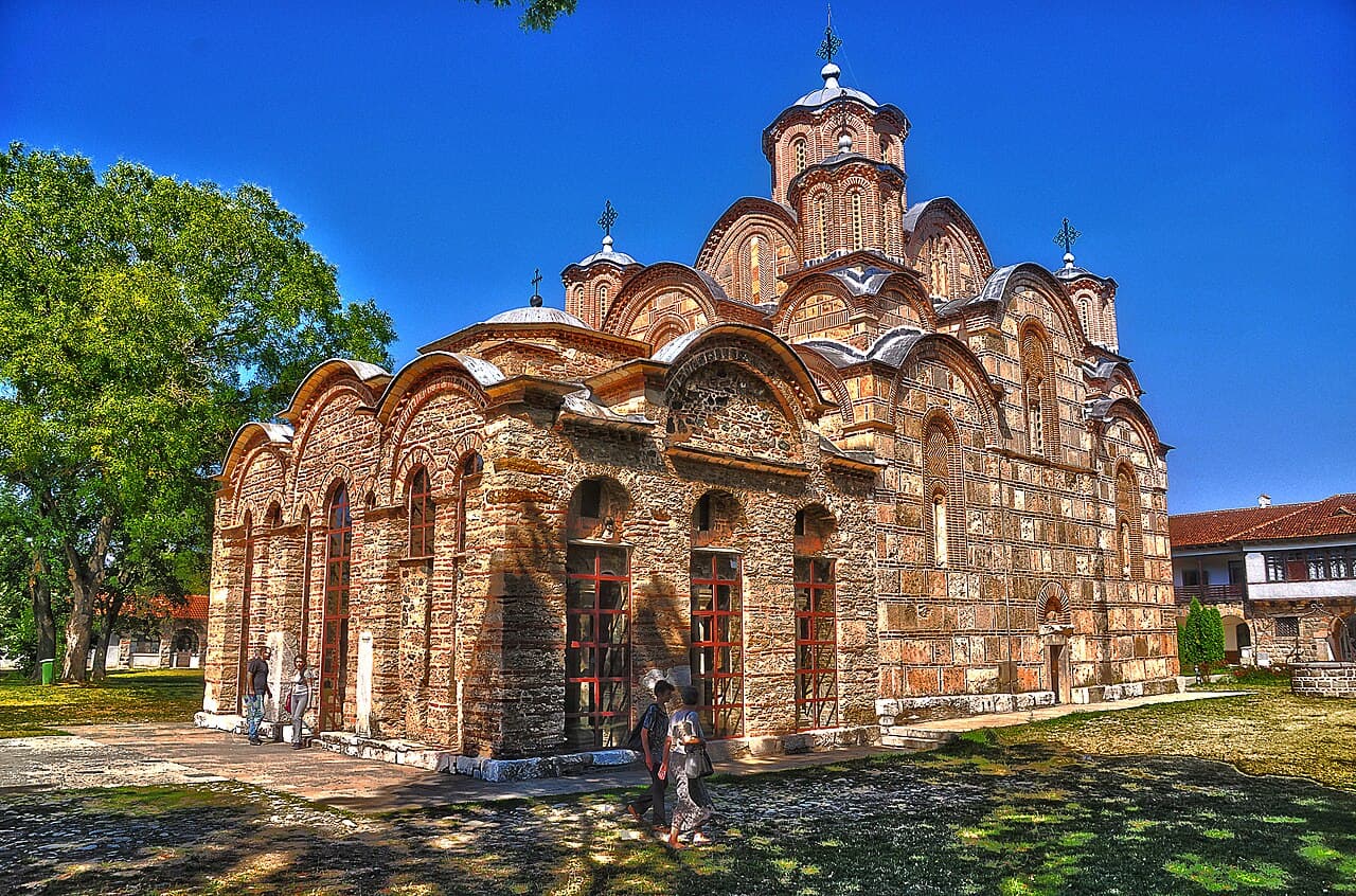 Klosterkirken i Gračanica med sine kupler