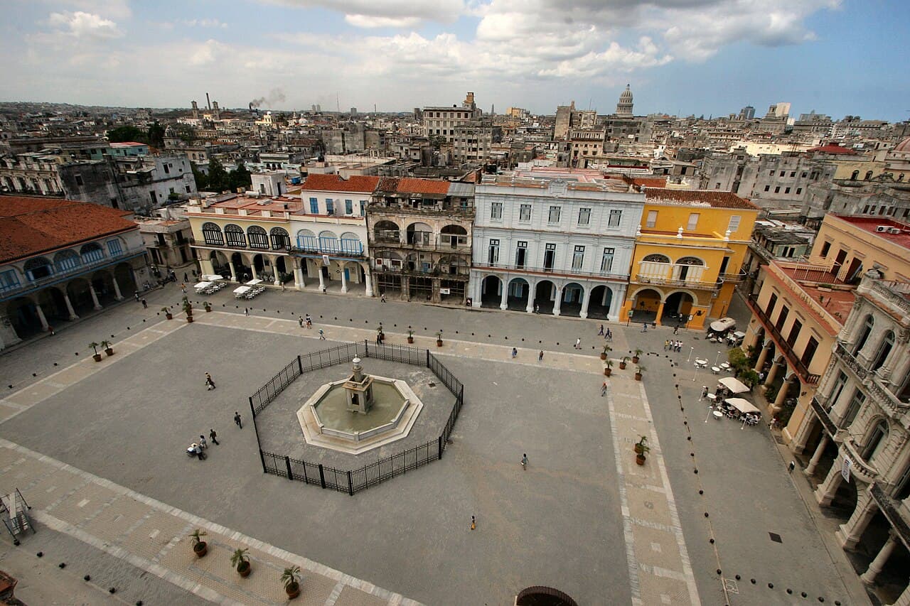 Plaza Vieja i gamlebyen i Havanna