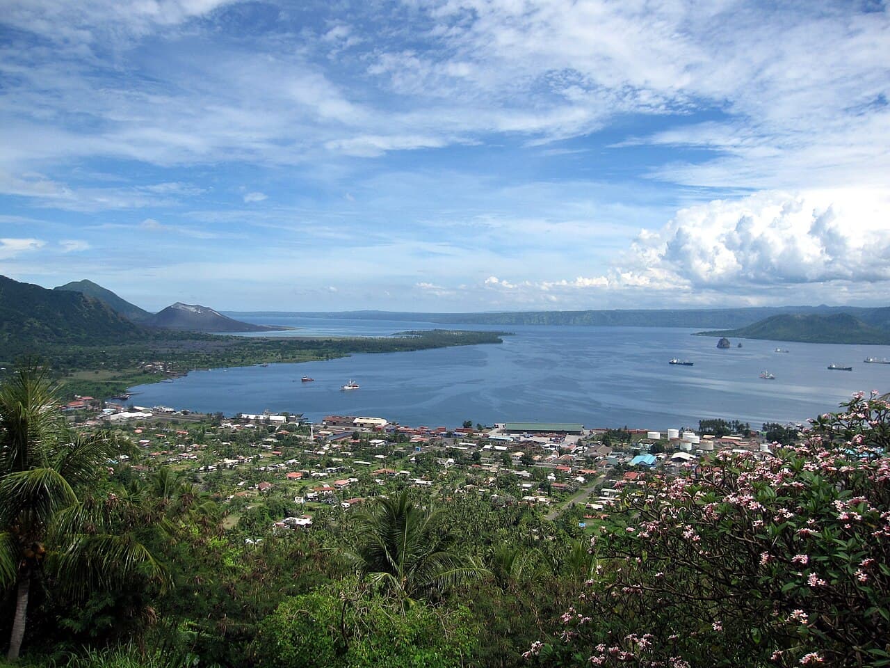Rabaul sett fra vulkanobservatoriet