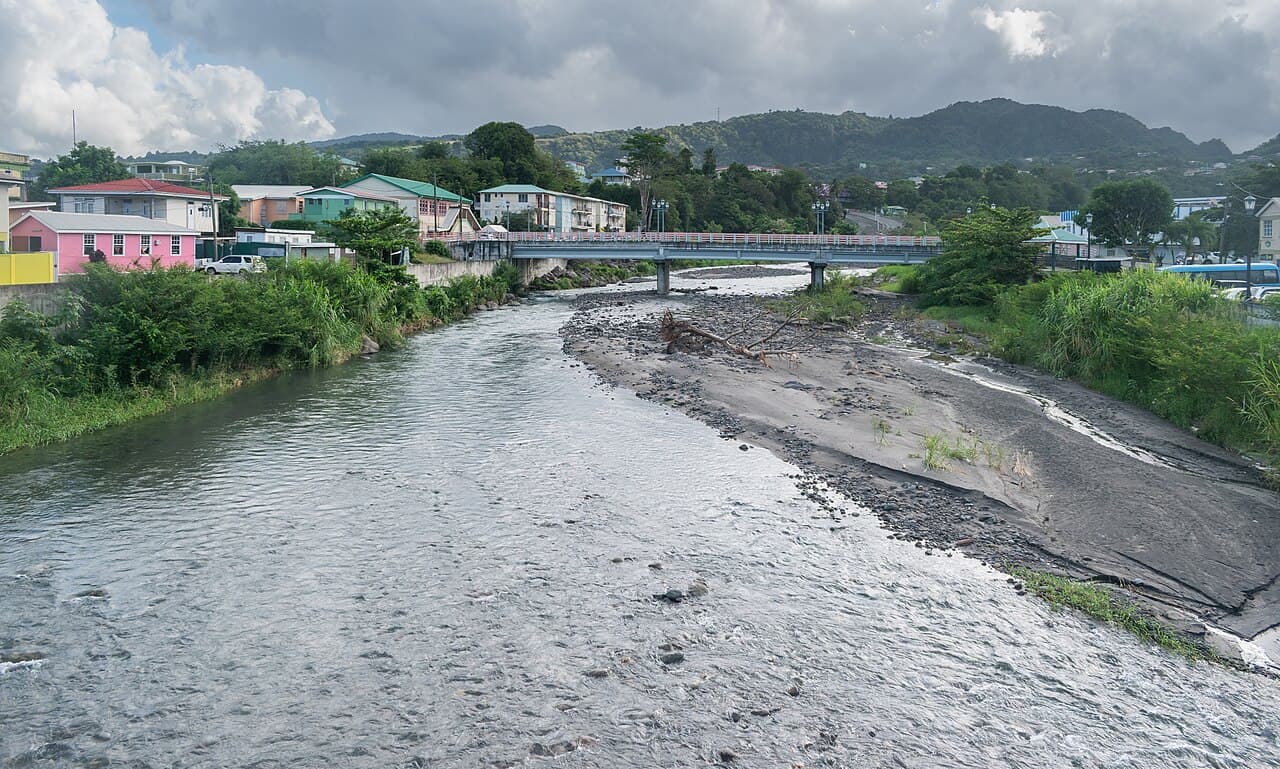 Bybildet i Roseau på Dominica