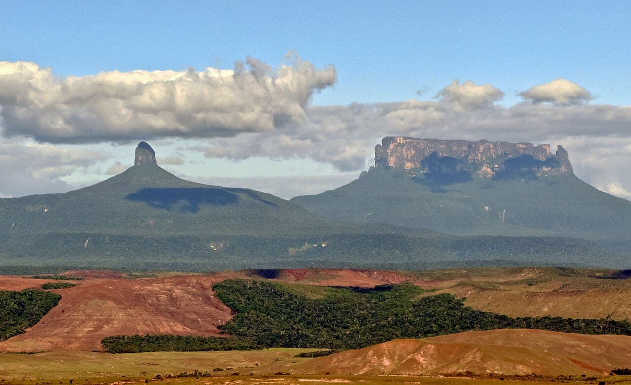 Bordfjellet Yuruaní-tepui i Canaima nasjonalpark