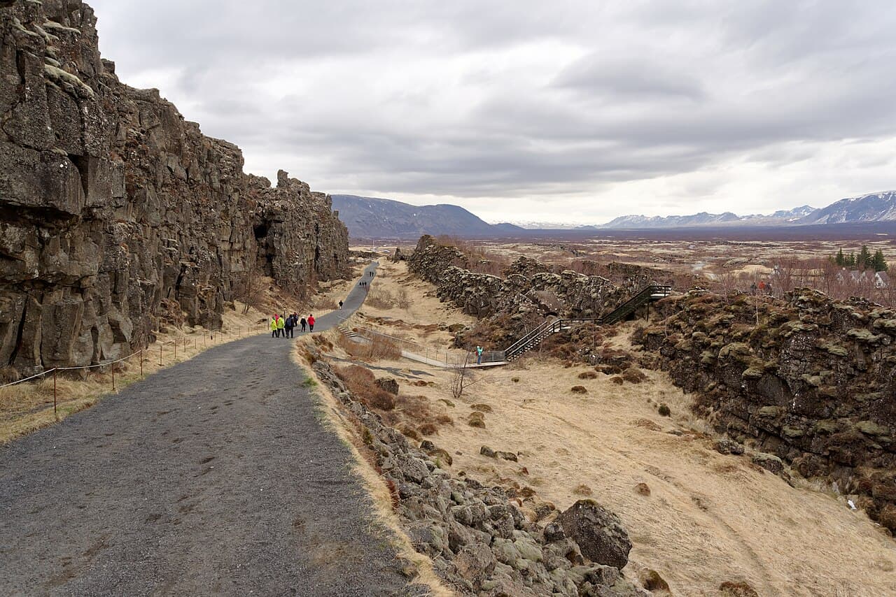 Lovberget og sprekkdalen på Þingvellir
